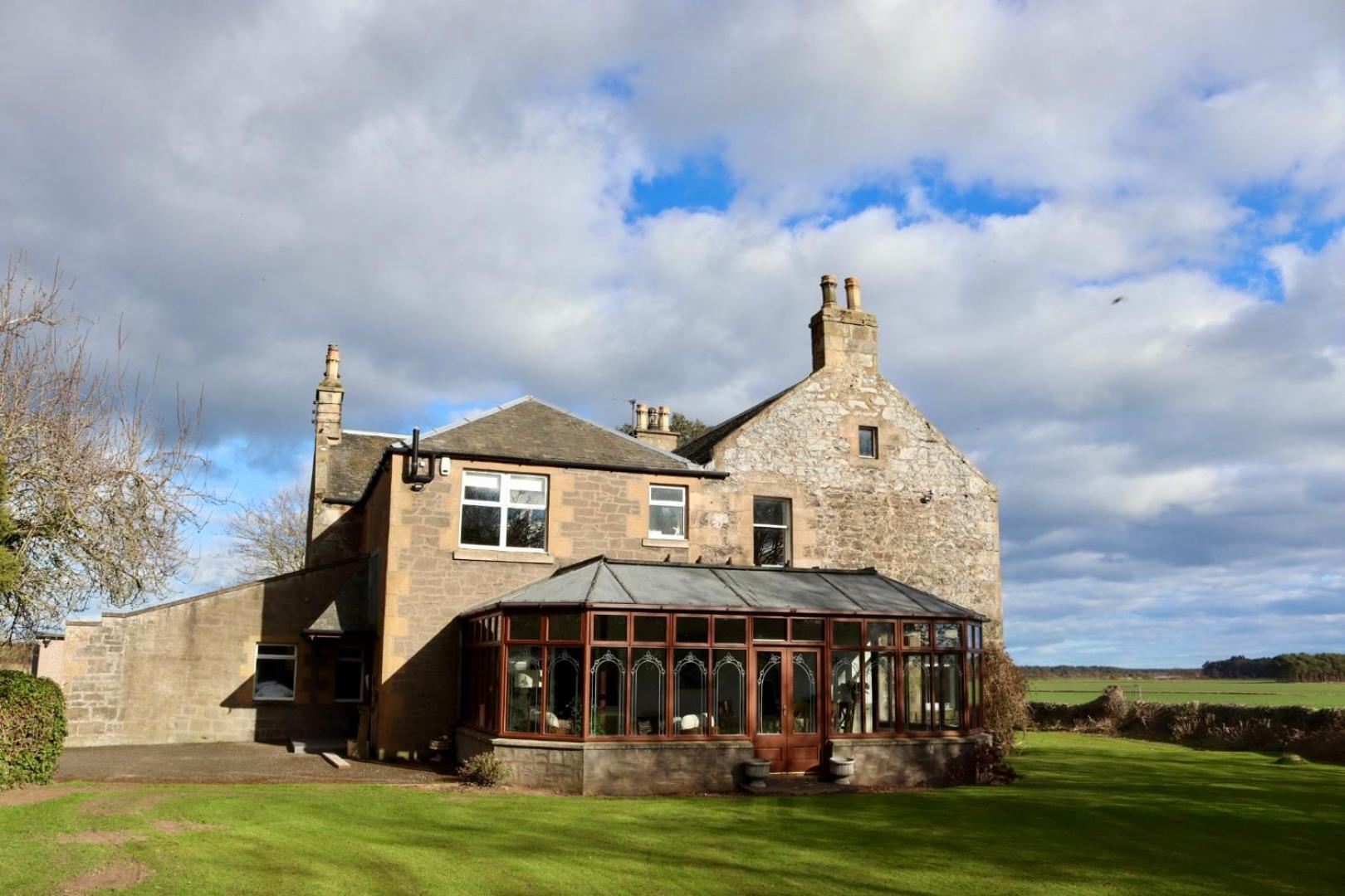 Vicarsford Farmhouse With Hot Tub 卢赫斯 外观 照片